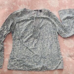 American Eagle Outfitters Blue and White Paisley Blouse
